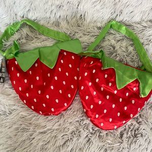 Spirit Halloween Strawberry Trick Or Treat Bags